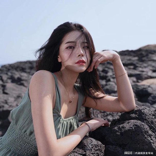 母亲不够18岁是不是不能给孩子办户口