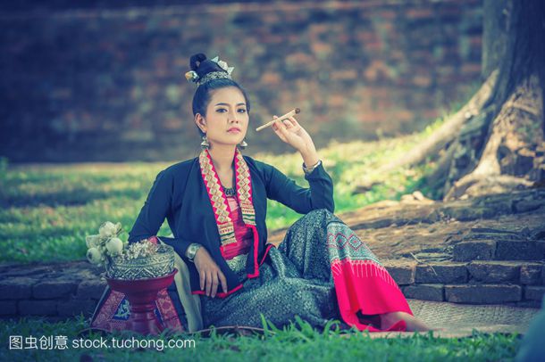 一边下奶一边吃面膜视频讲解图片：预言家
                                  </div>
                    
                    <div class=