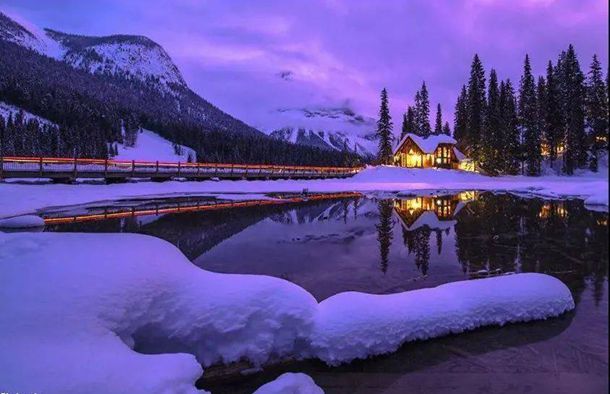 公交车后车座的疯狂的做经过，咸猪手无处不在女生要保护好自己（有视频）