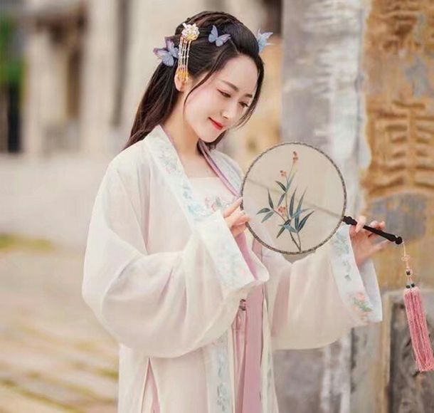 形容一个人的人品差的句子