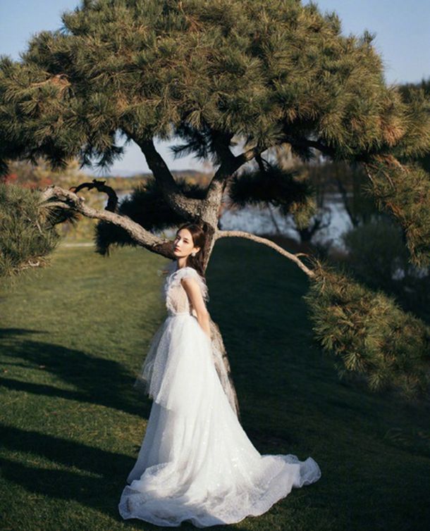 喜茶推出超大杯小奶茉，延续轻负担产品特色