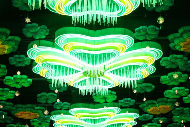 张兰直播间疑又曝猛料！汪小菲婚礼月酒一起办，或证实小梅已怀孕