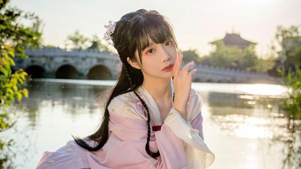 【人民网·来论】推进新时代马克思主义意识形态话语体系建设