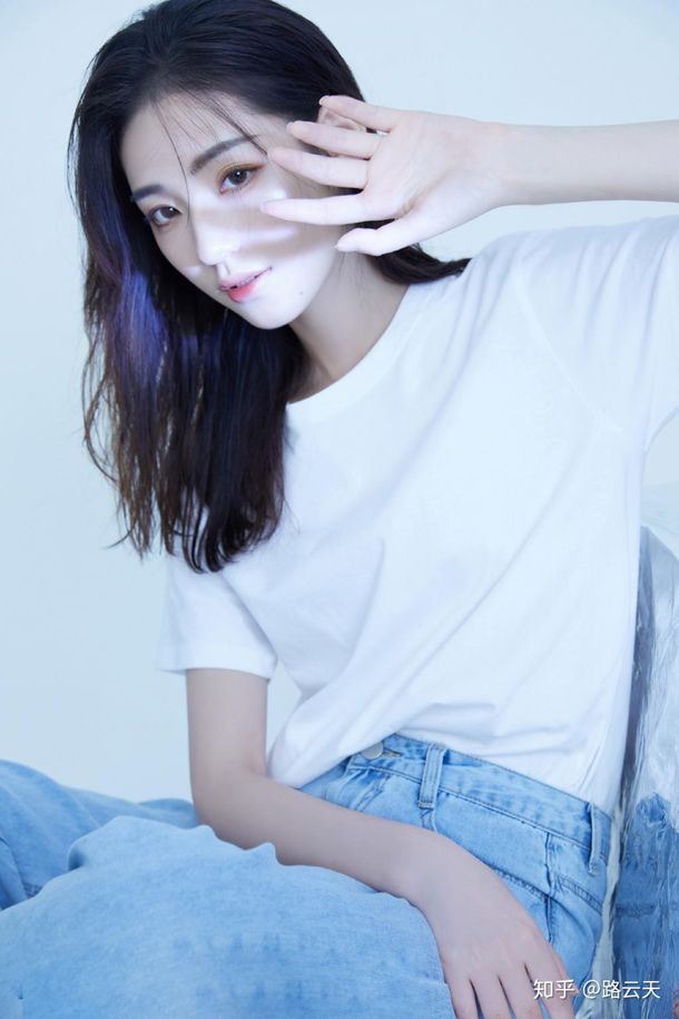 男生伤心的网名，有点绝望有点悲伤还有点难过的男生昵称